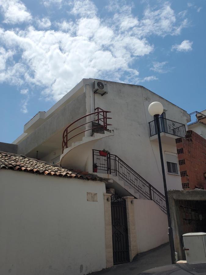 Apartmani Liki ウルツィニ エクステリア 写真